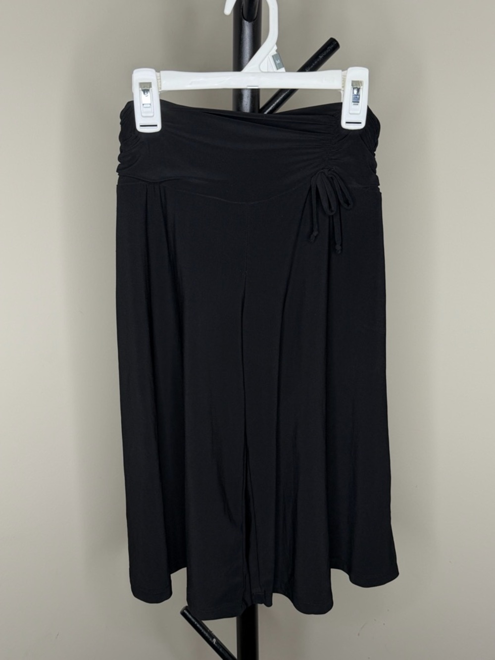 VTG Amy Byer Cropped Black Capri Gaucho Shorts Size 8/10 Girls XS/S Women